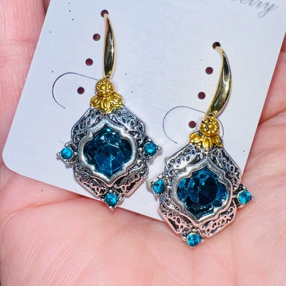New Palace Blue Crystal Gold/Silver Tone Alloy Dangle Earrings Vintage Style - Picture 14 of 16